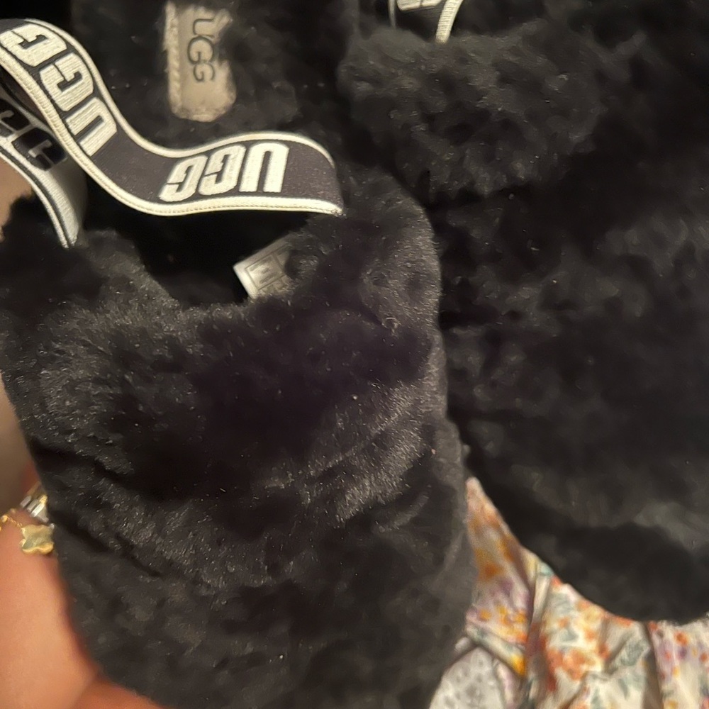 Ugg black fluff yeah slides